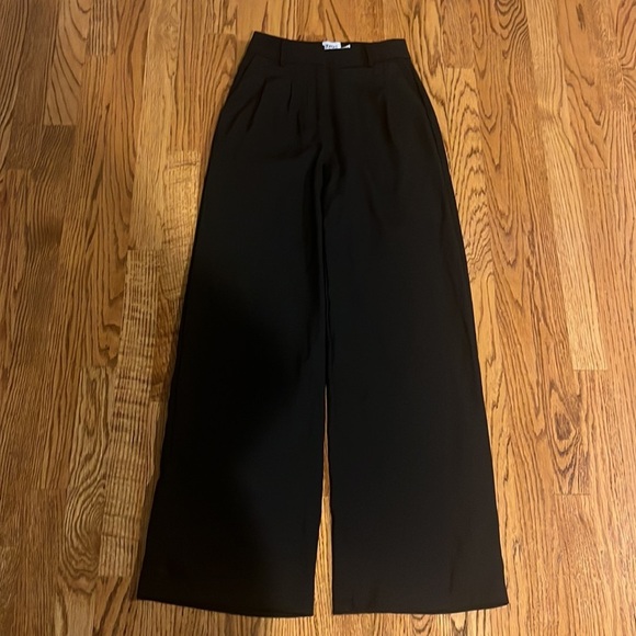 Princess Polly Woman’s Black Trouser Pants Size 2 - Picture 2 of 6
